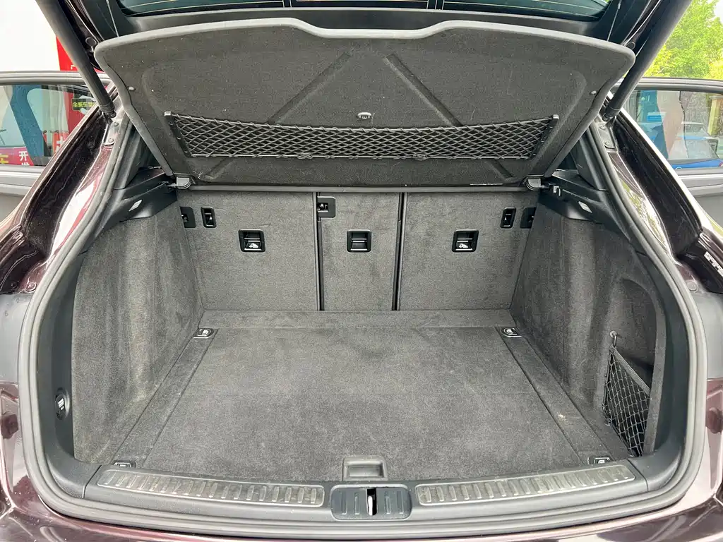 Porsche Macan 2017 — фото 20