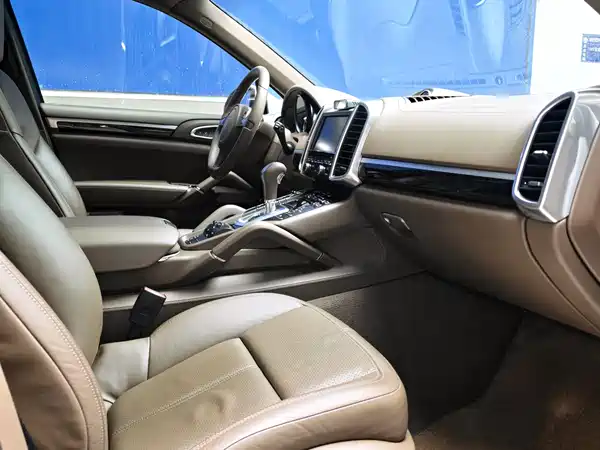 Porsche Cayenne 2014