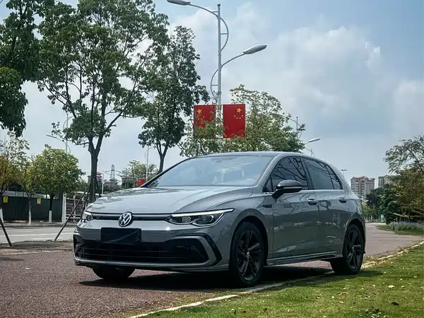 Volkswagen Golf 2023