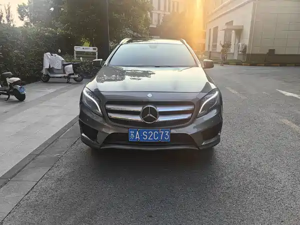 Mercedes-Benz GLA 2015