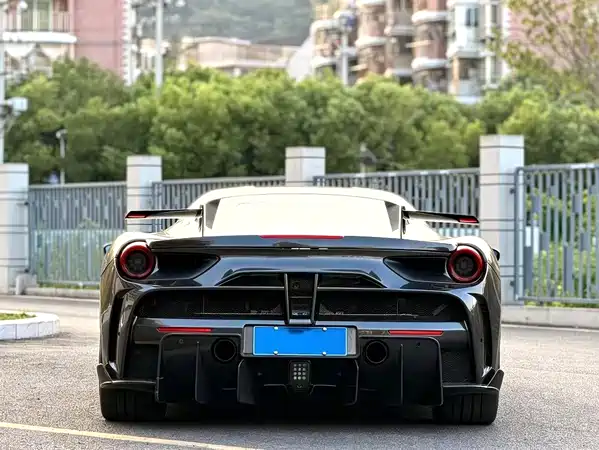 Ferrari 488 2016