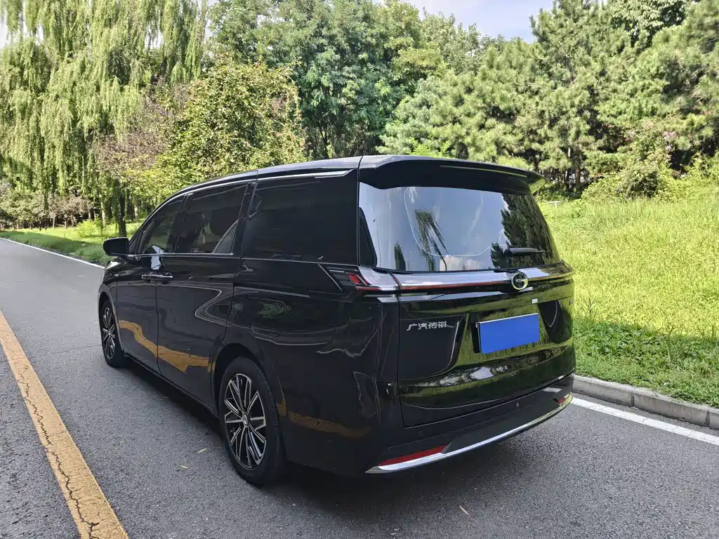 GAC Trumpchi E8 PHEV 2024 — фото 6