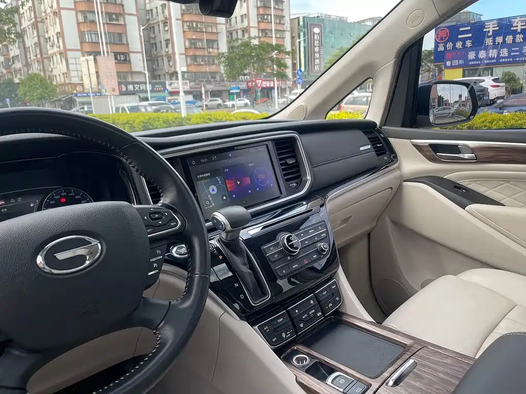 GAC Motor Trumpchi M8 2019 — фото 15