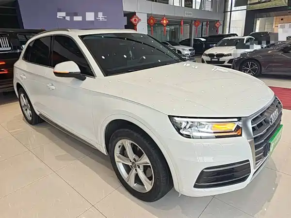 Audi Q5L 2020