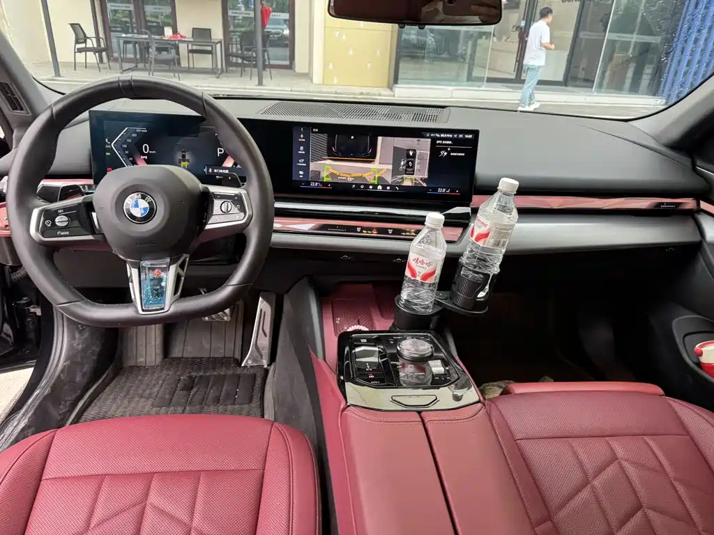 BMW 5 Series 2025