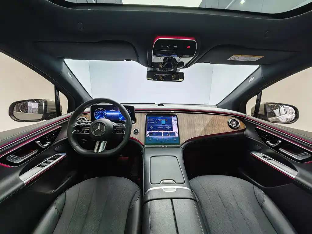 Mercedes-Benz EQE SUV 2024 — фото 10