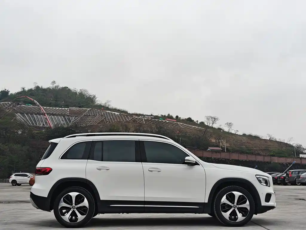 Mercedes-Benz GLB 2021 — фото 2
