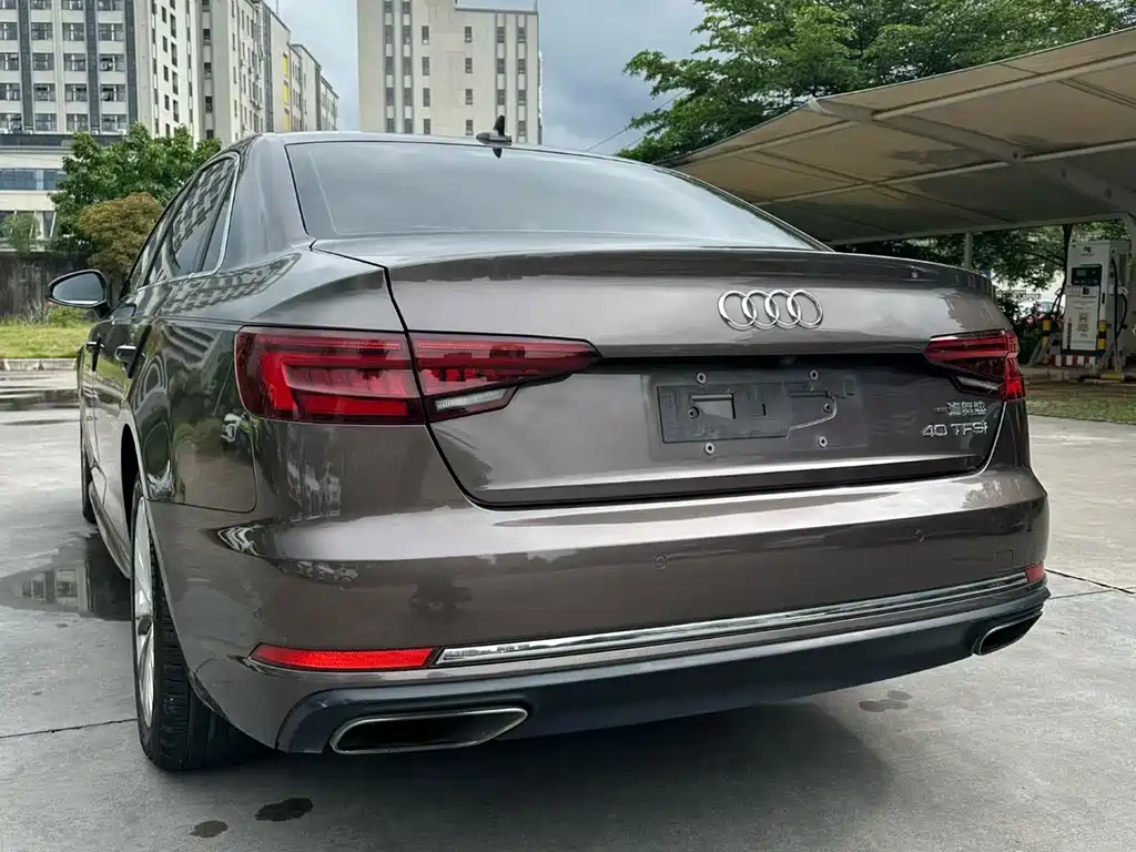 Audi A4L 2019 — фото 7
