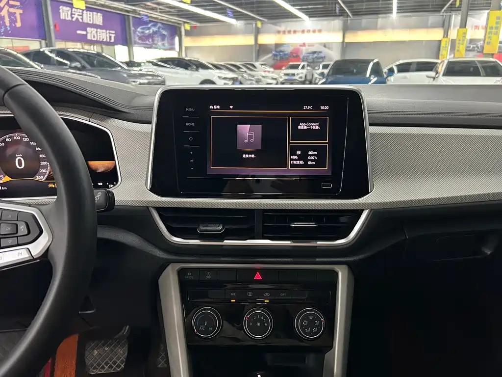 Volkswagen T-Roc 2023 — фото 25