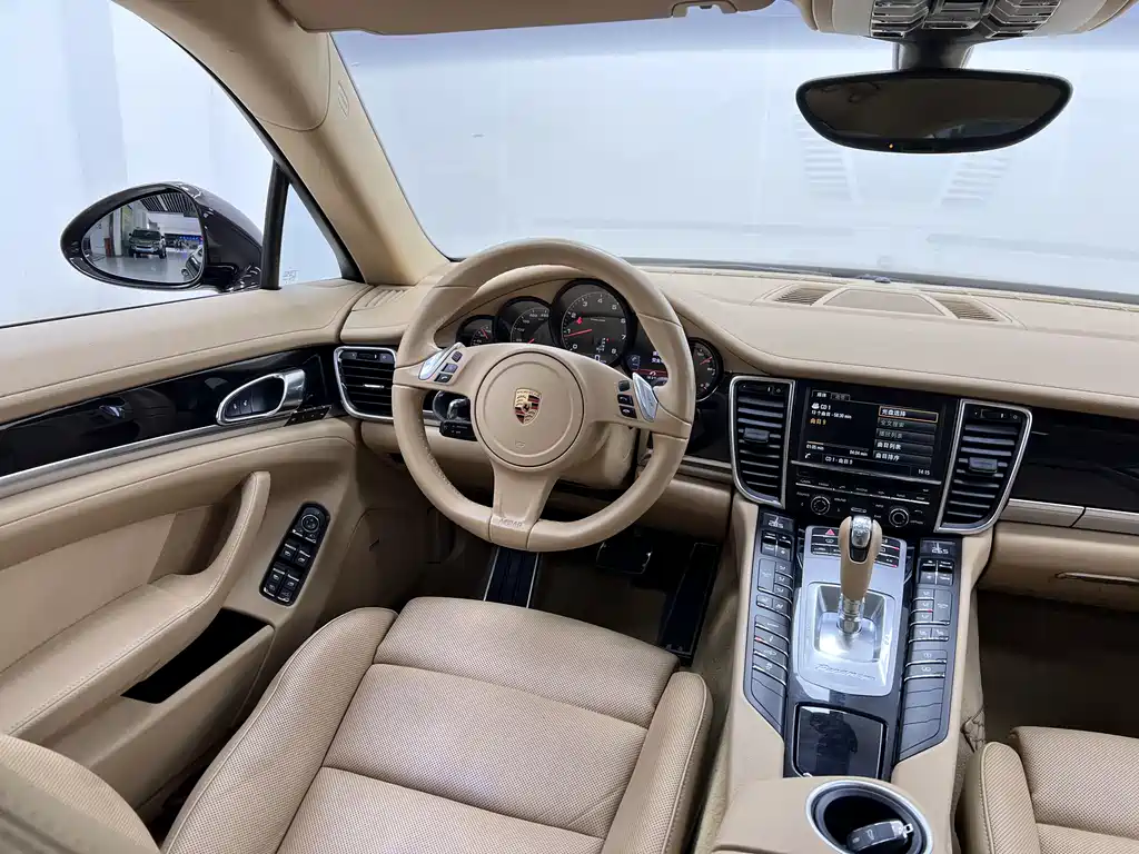 Porsche Panamera 2016 — фото 16