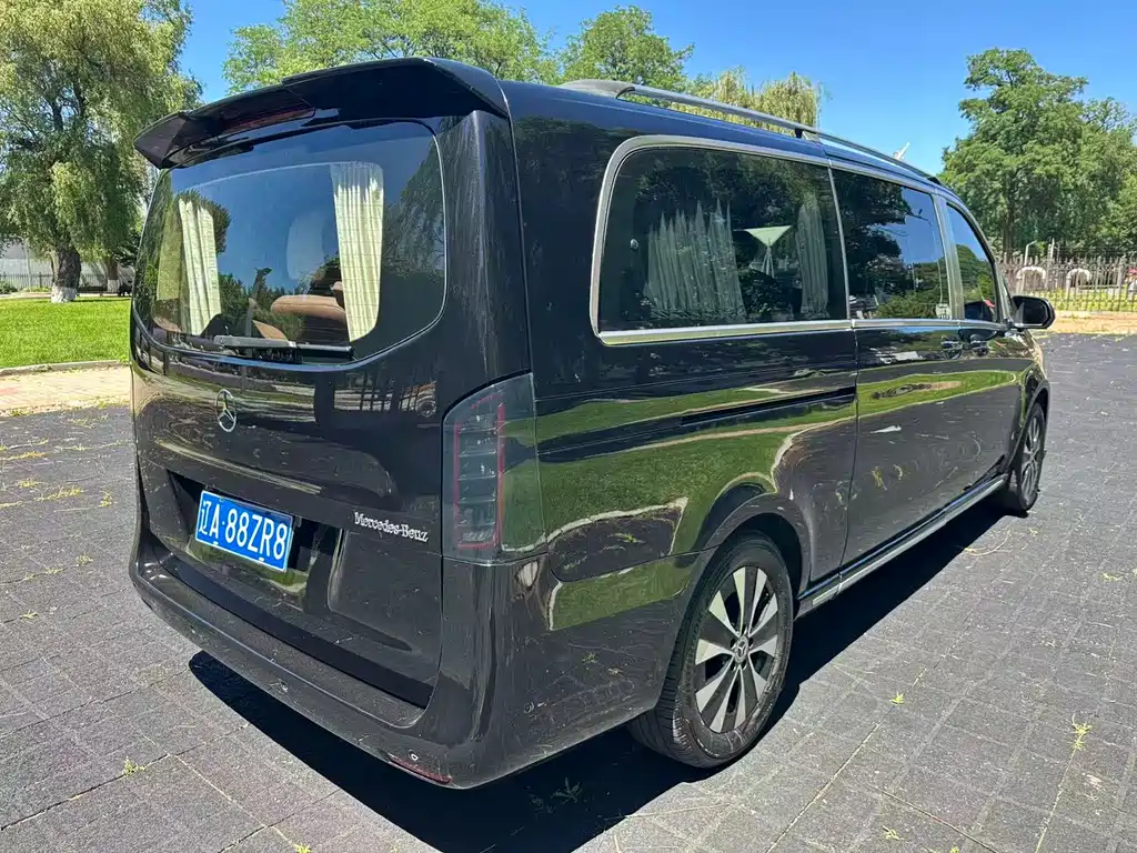 Mercedes-Benz Vito 2023 — фото 7