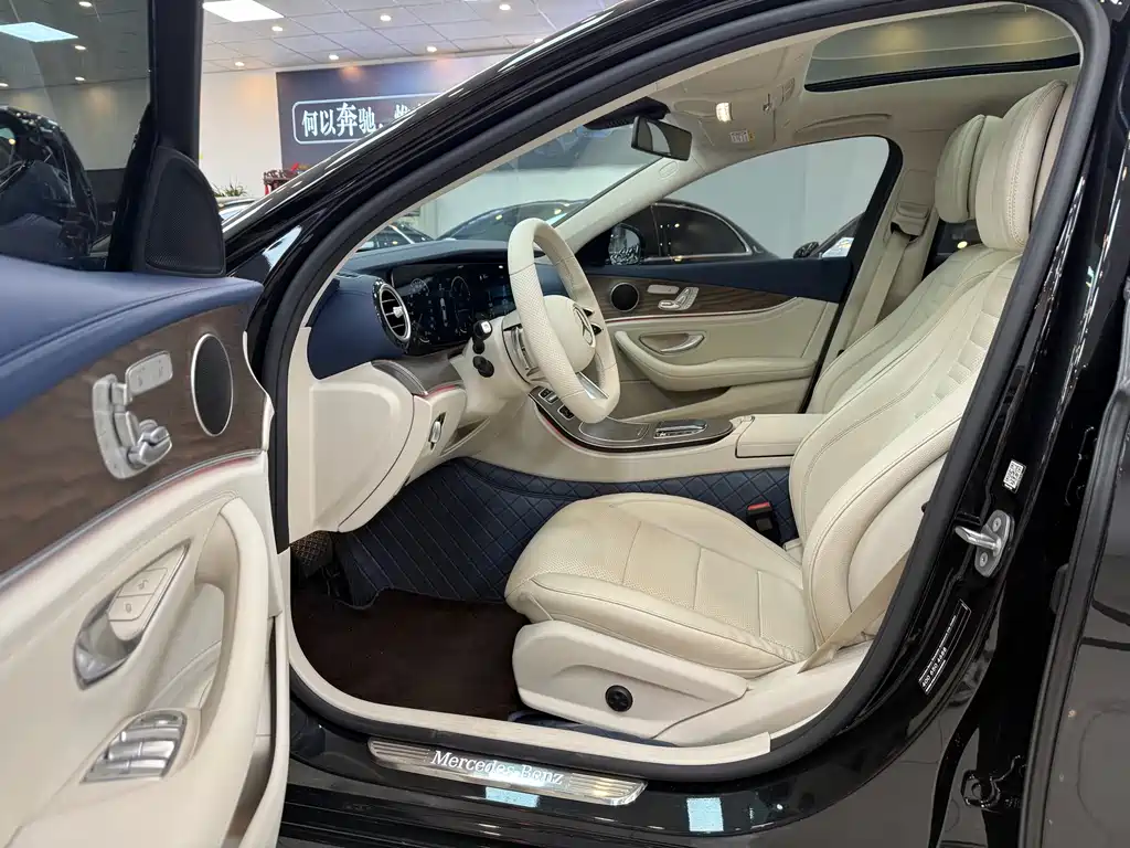 Mercedes-Benz E-Class 2023 — фото 11