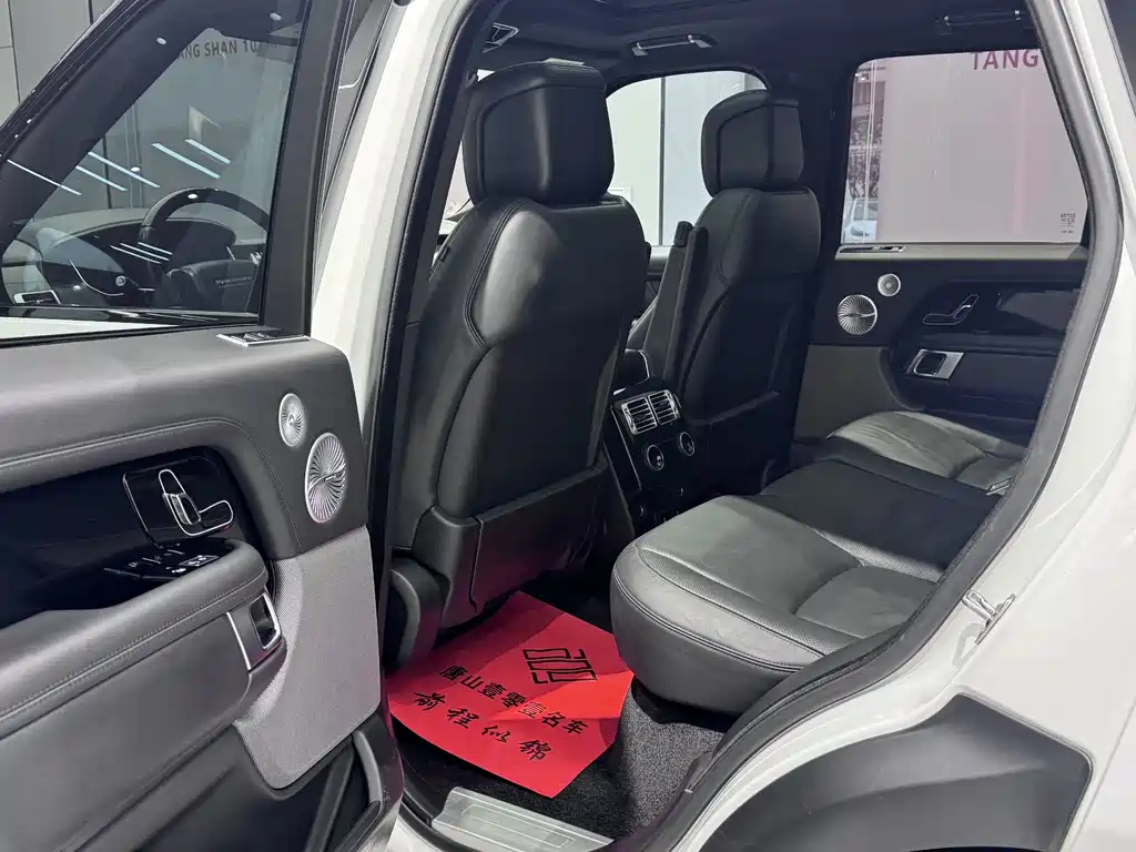 Land Rover Range Rover 2018 — фото 23