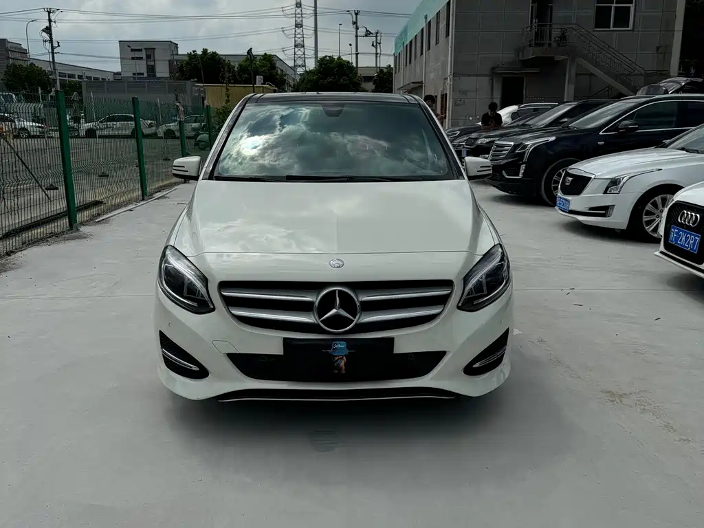 Mercedes-Benz B-Class 2017 — фото 2