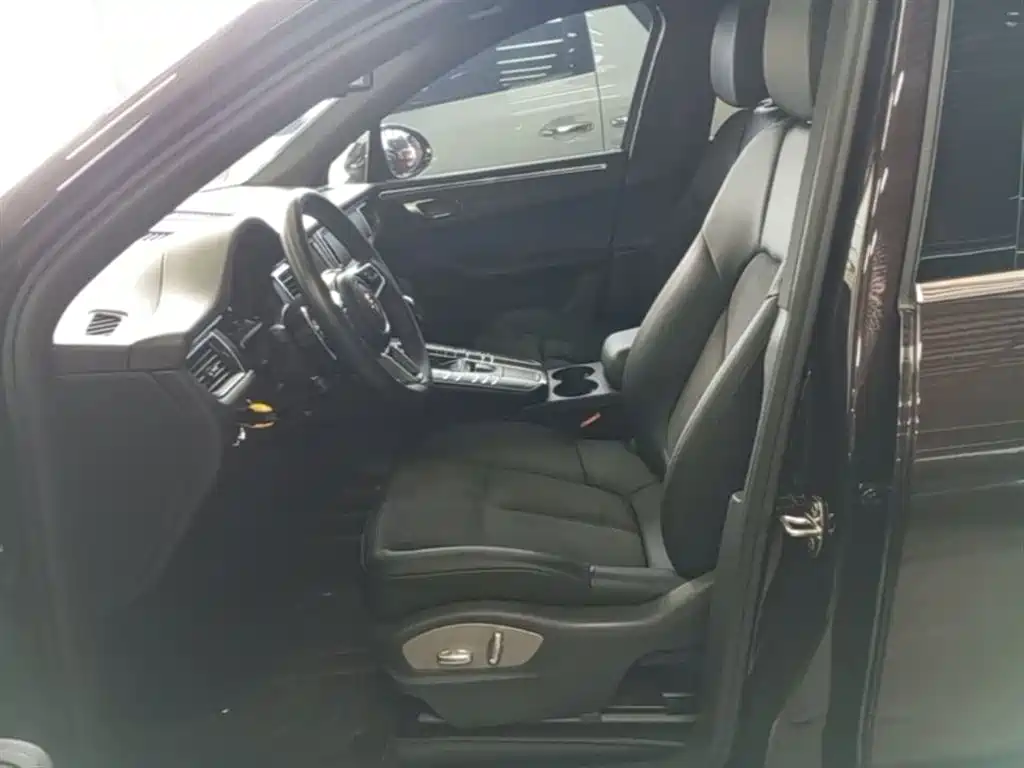 Porsche Macan 2015 — фото 15
