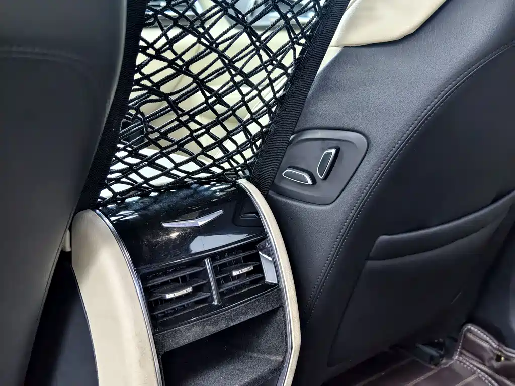 Cadillac CT6 2020 — фото 16