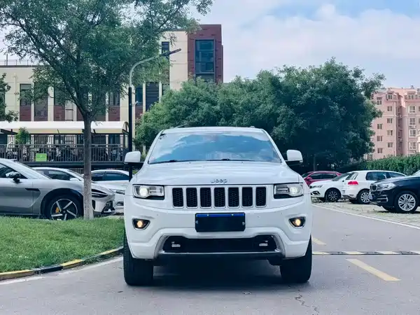 Jeep Grand Cherokee 2016