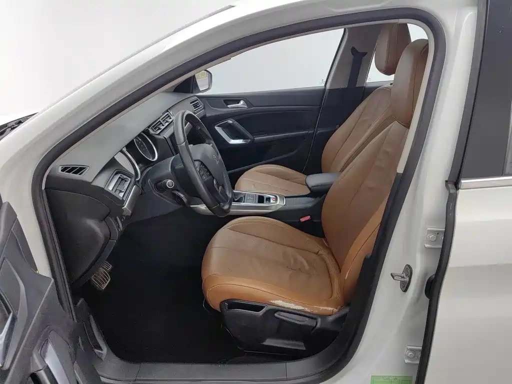 Peugeot 408 2016 — фото 10