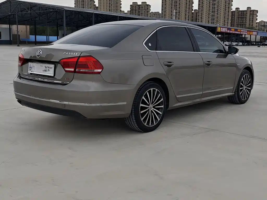 Volkswagen Passat 2015 — фото 7
