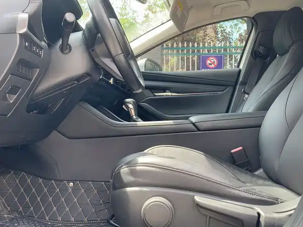 Mazda 3 Axela 2020