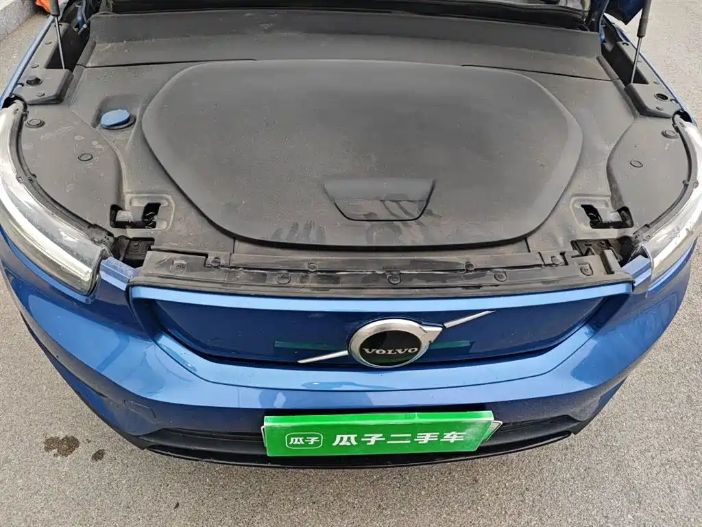 Volvo XC40 NEV 2020 — фото 11