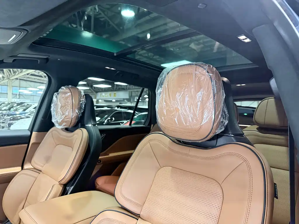 Lincoln Aviator 2023 — фото 13