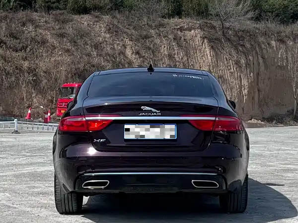 Jaguar XFL 2019
