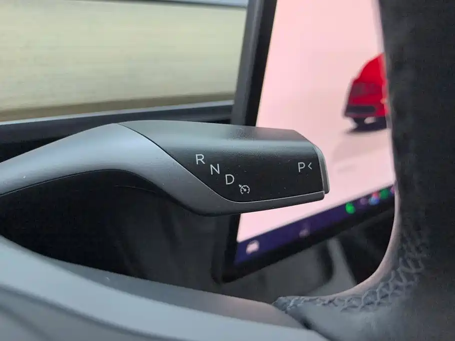 Tesla Model Y 2022 — фото 16