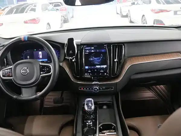 Volvo XC60 2023