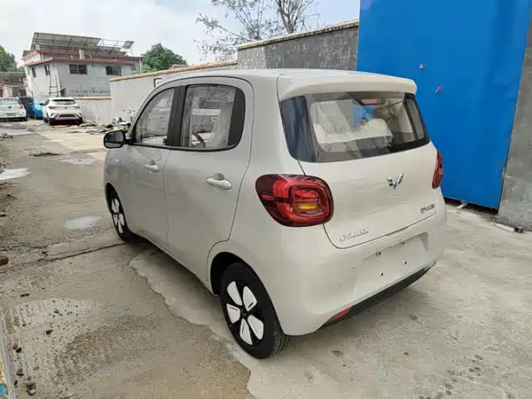Wuling Hongguang MINIEV 2025