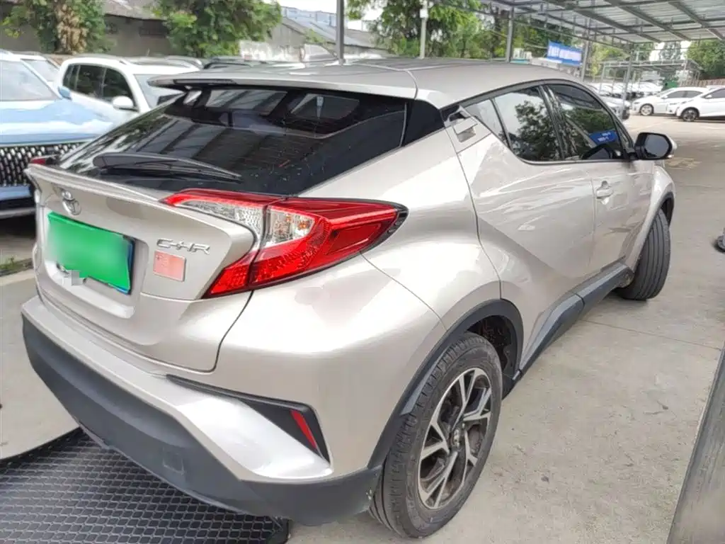 Toyota C-HR 2021 — фото 7