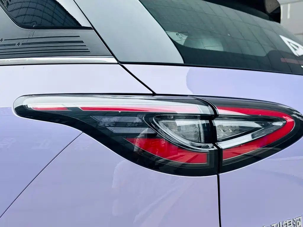 Geely Galaxy Starwish 2025 — фото 13