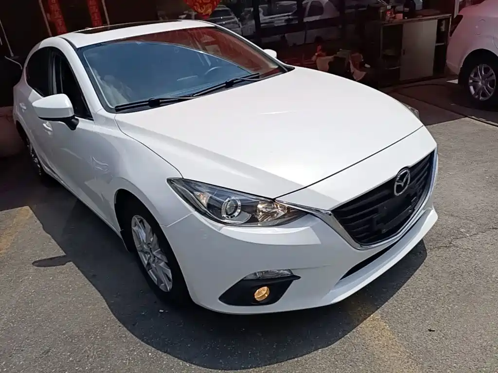Mazda 3 Angkesela 2015