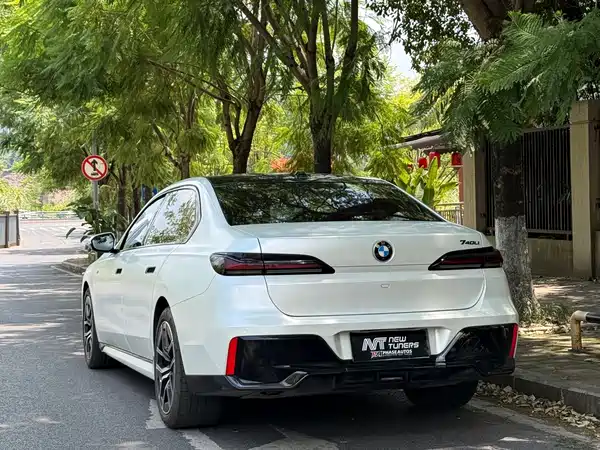 BMW 7 Series 2023