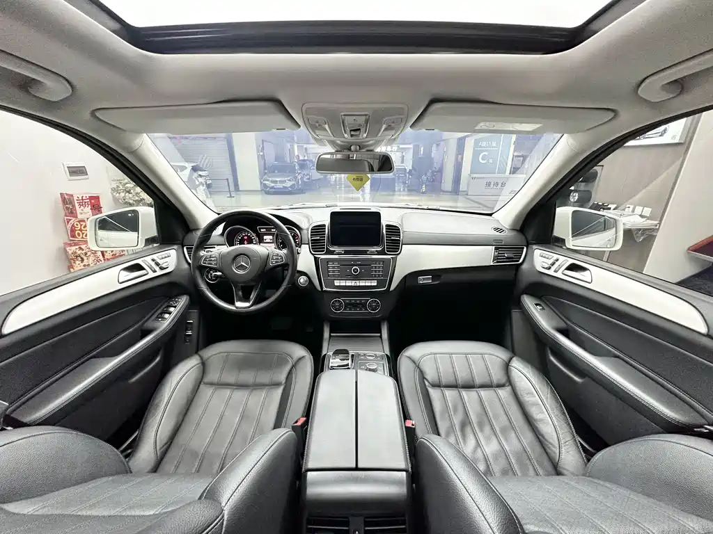 Mercedes-Benz GLS 2016 — фото 9