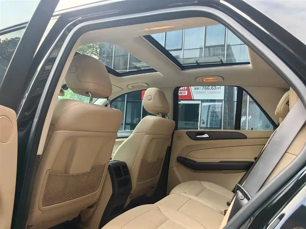 Mercedes-Benz GLE 2016 — фото 15