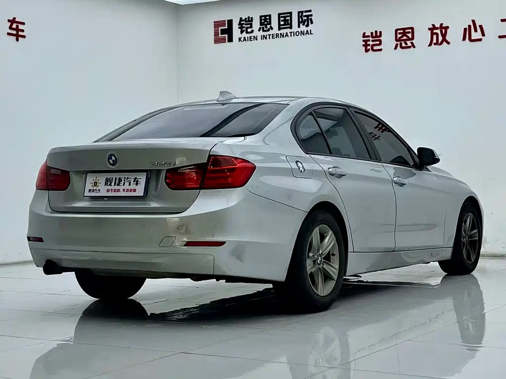BMW 3 Series 2012 — фото 12
