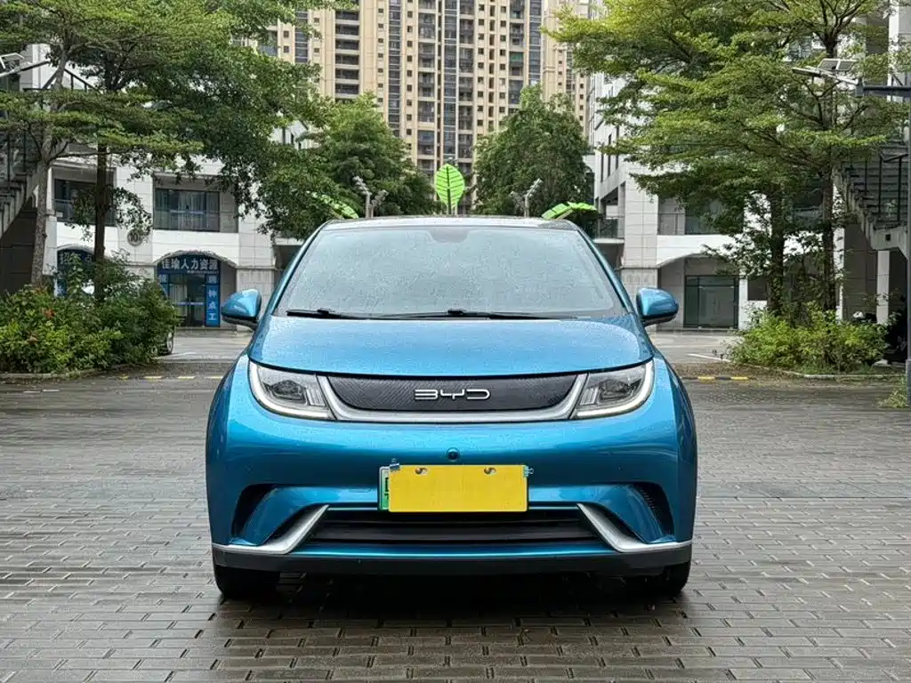 BYD Dolphin 2023