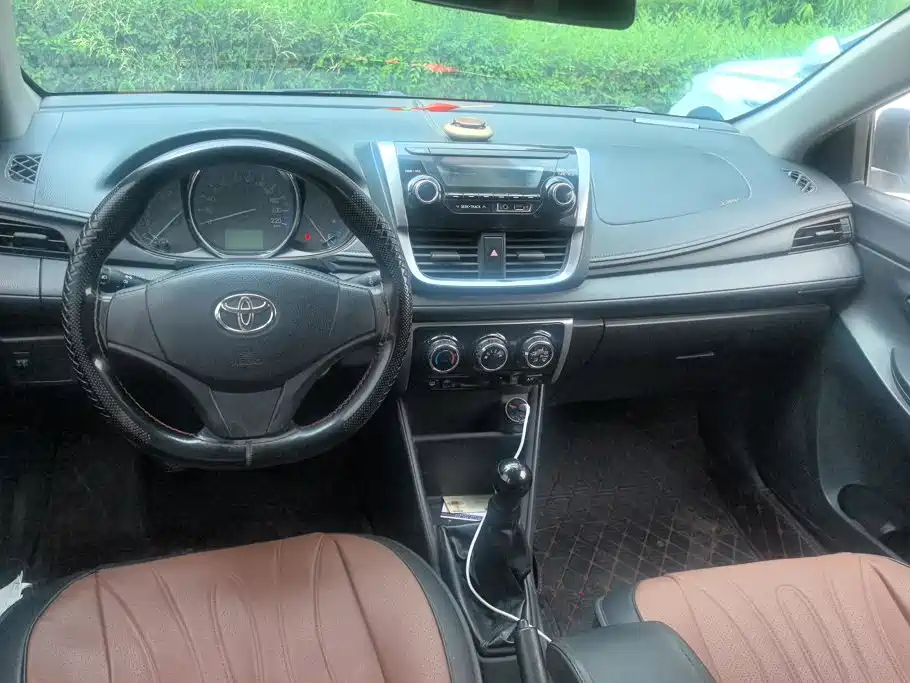 Toyota Vios 2017 — фото 12
