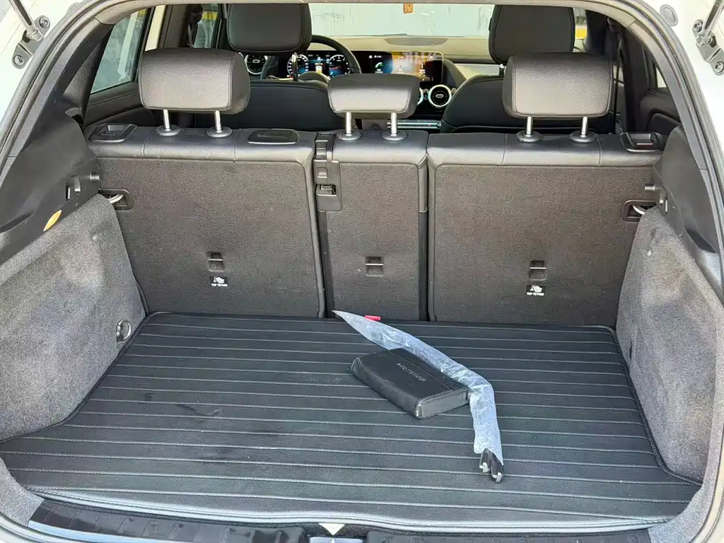 Mercedes-Benz GLA 2023 — фото 9