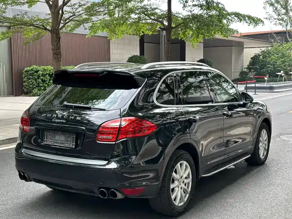 Porsche Cayenne 2011