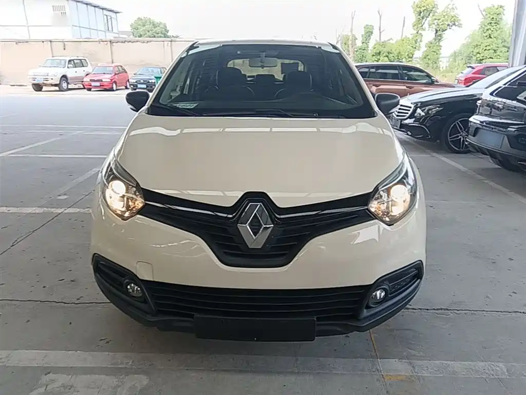 Renault Captur 2019 — фото 3