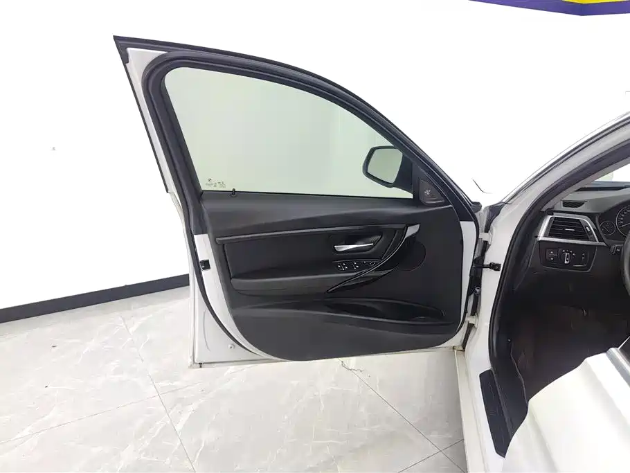 BMW 3 Series 2017