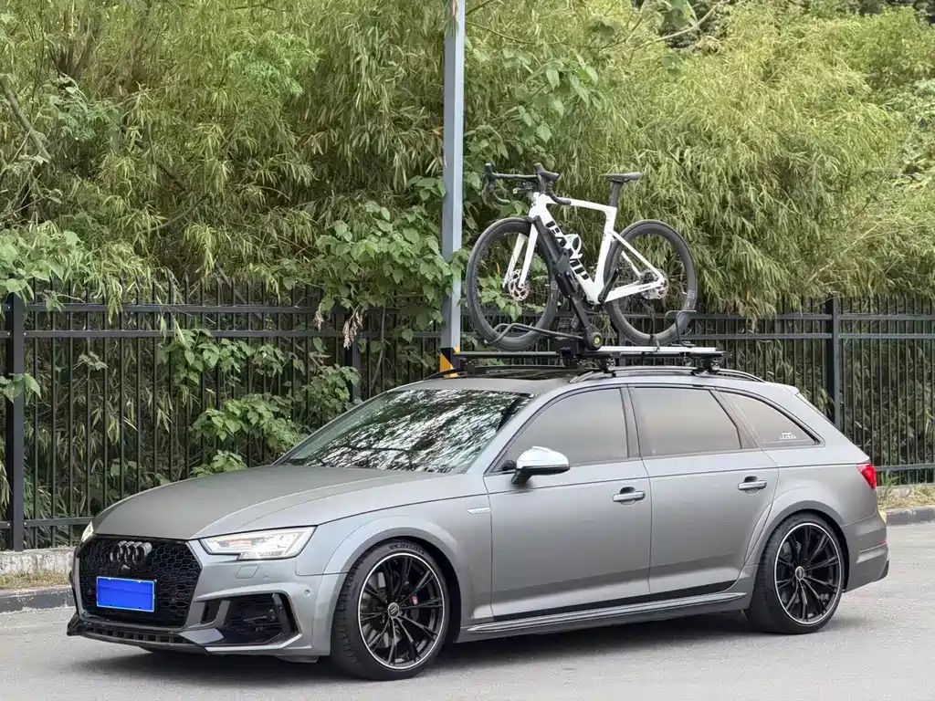 Audi A4 2018 — фото 1