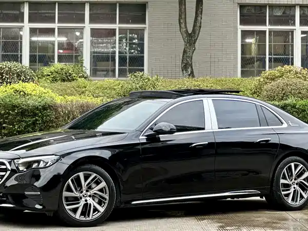 Mercedes-Benz E-Class 2024