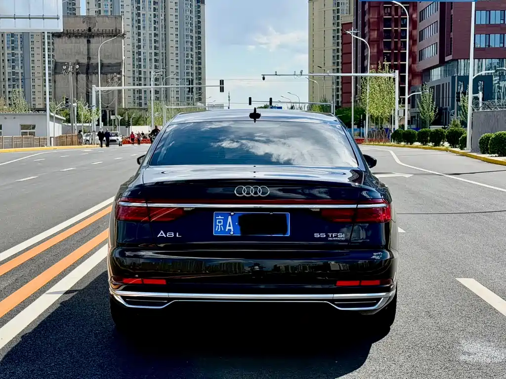 Audi A8 2019 — фото 5
