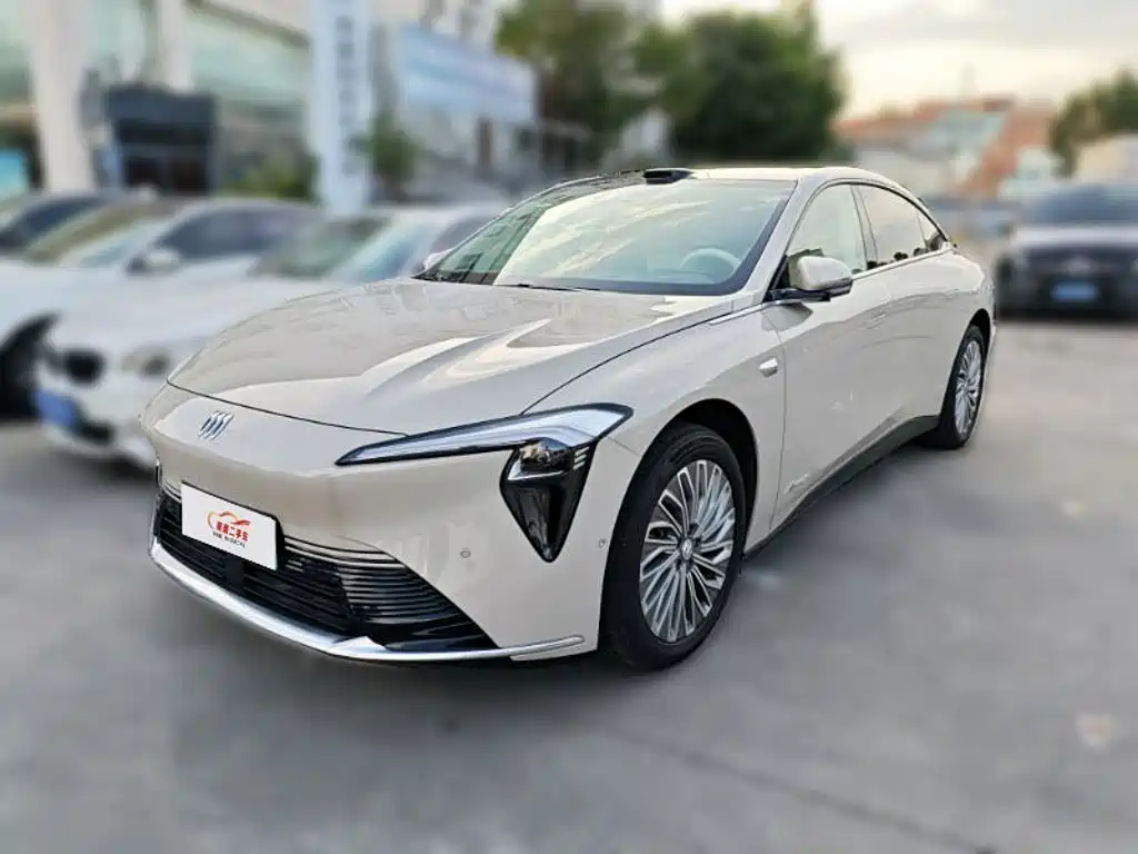 Buick Zhijing L7 2025 — фото 1