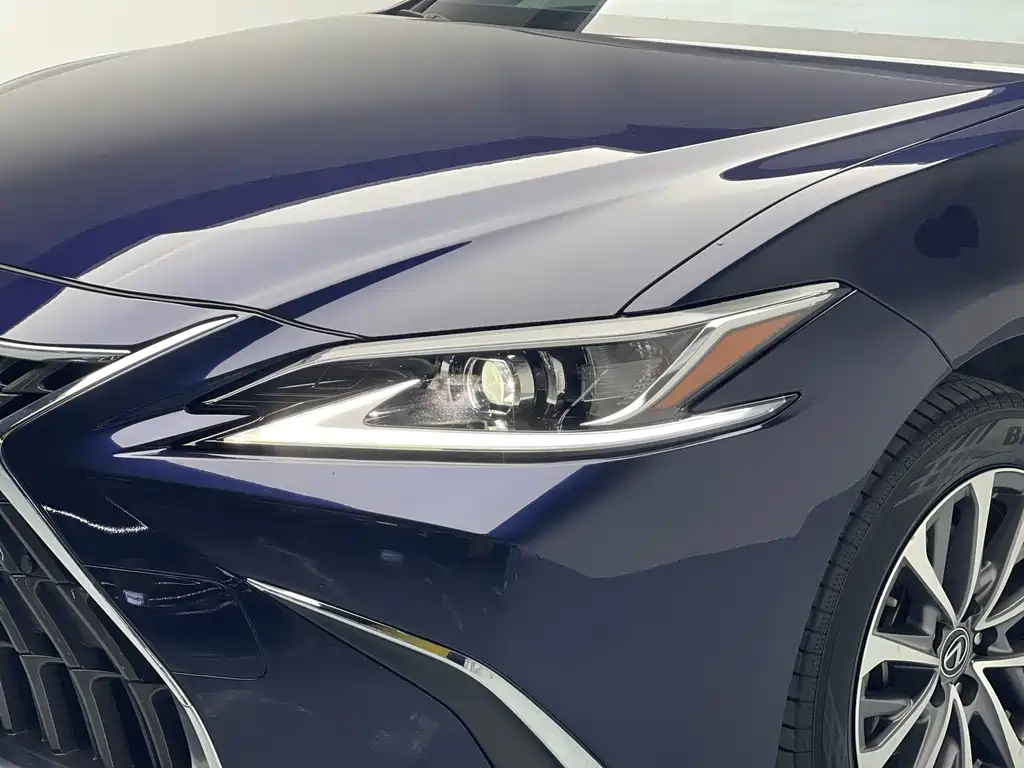 Lexus ES 2023 — фото 4