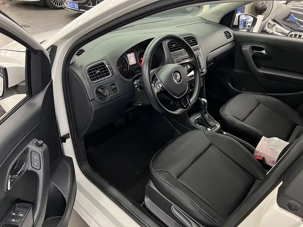 Volkswagen Polo 2016