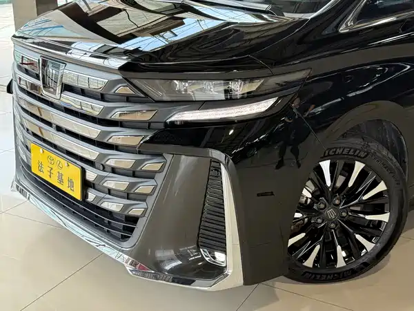 Toyota Vellfire 2024